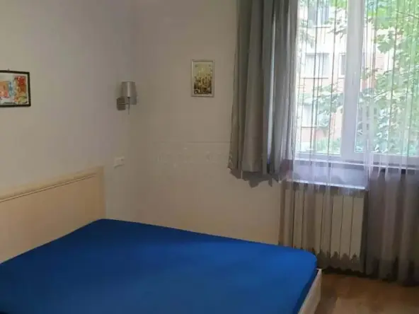 2-room apartment for rent on Politkovskaya Street (Jikia), Saburtalo, Tbilisi — bedroom with double bed