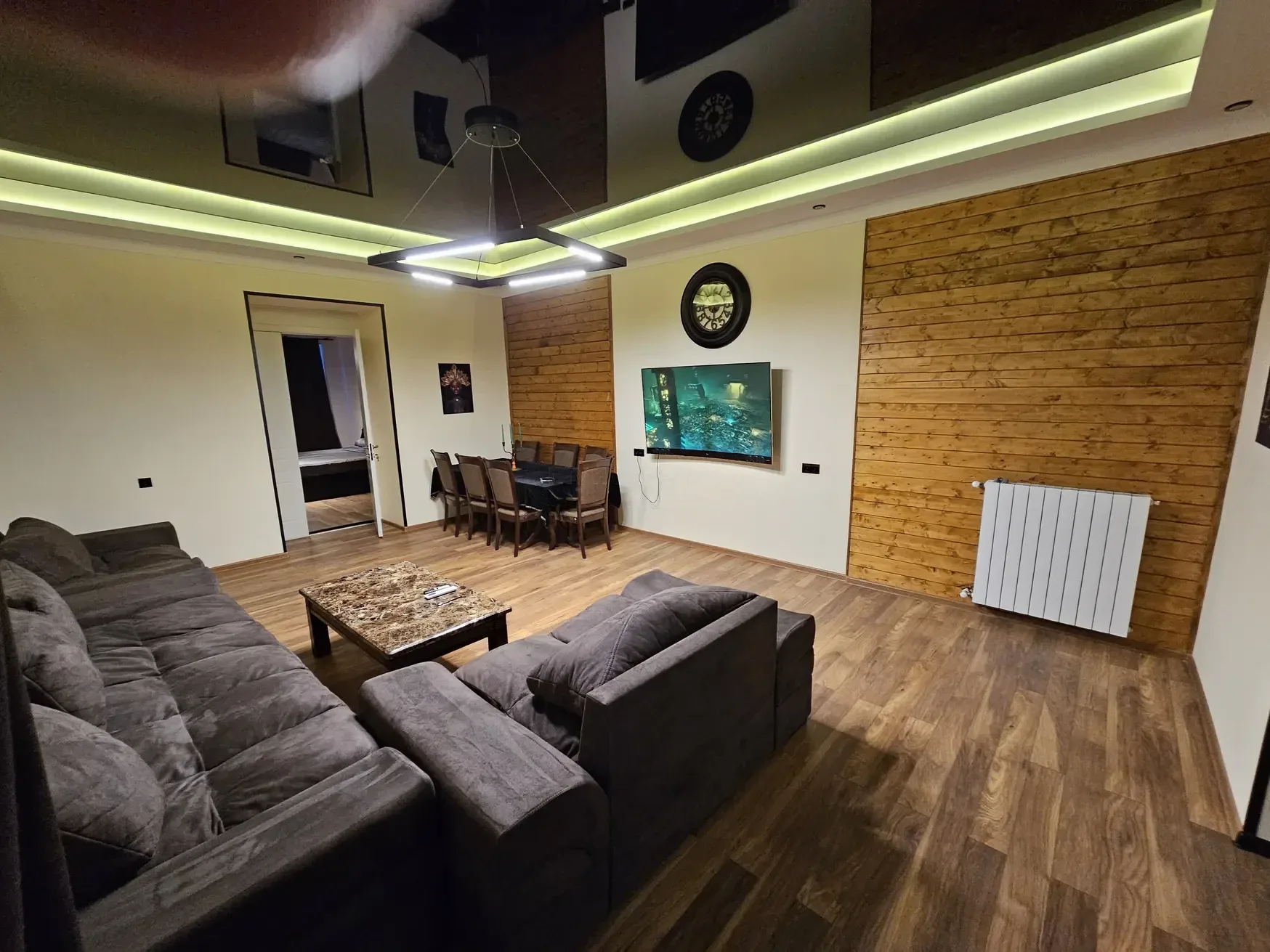 2-room apartment for rent on Tovstonogovi Street, Chugureti, Tbilisi — living room and lounge area