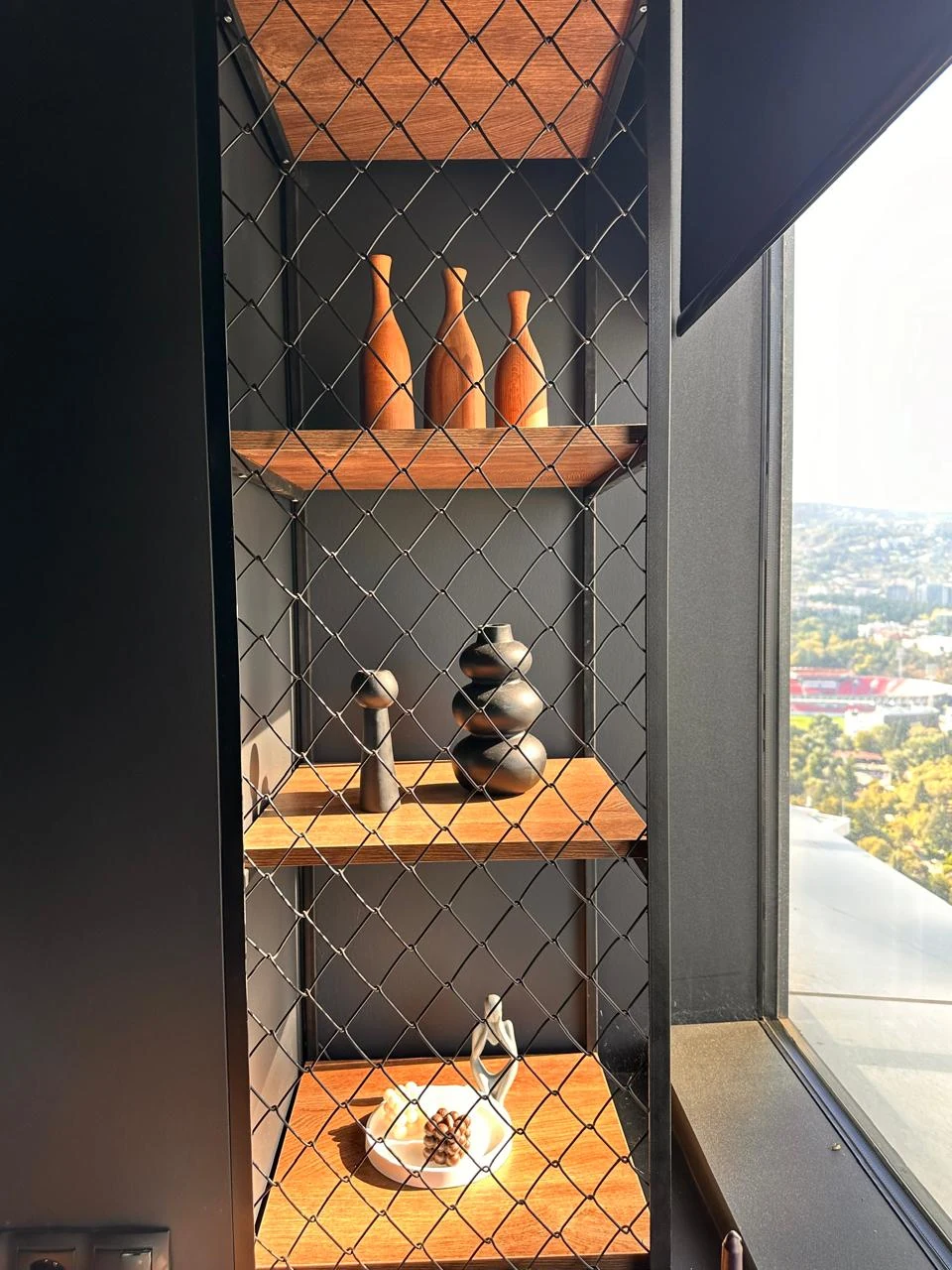 2-room apartment for sale on Chavchavadze Avenue, Vake, Tbilisi — window niche with shelving and city outlook