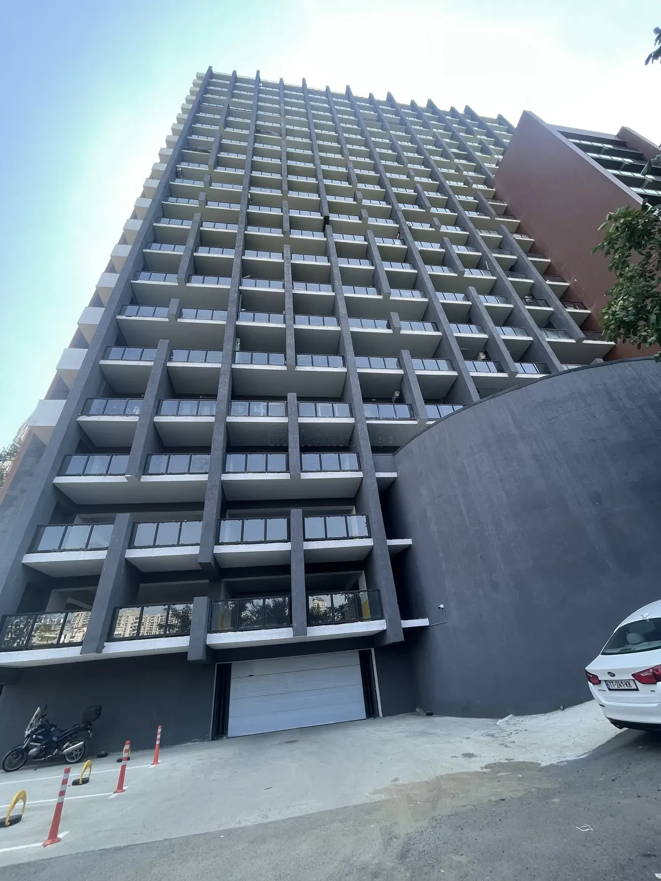 2-room apartment for sale on Kipshidze Street, Vake, Tbilisi - exterior of the Demax Vake building