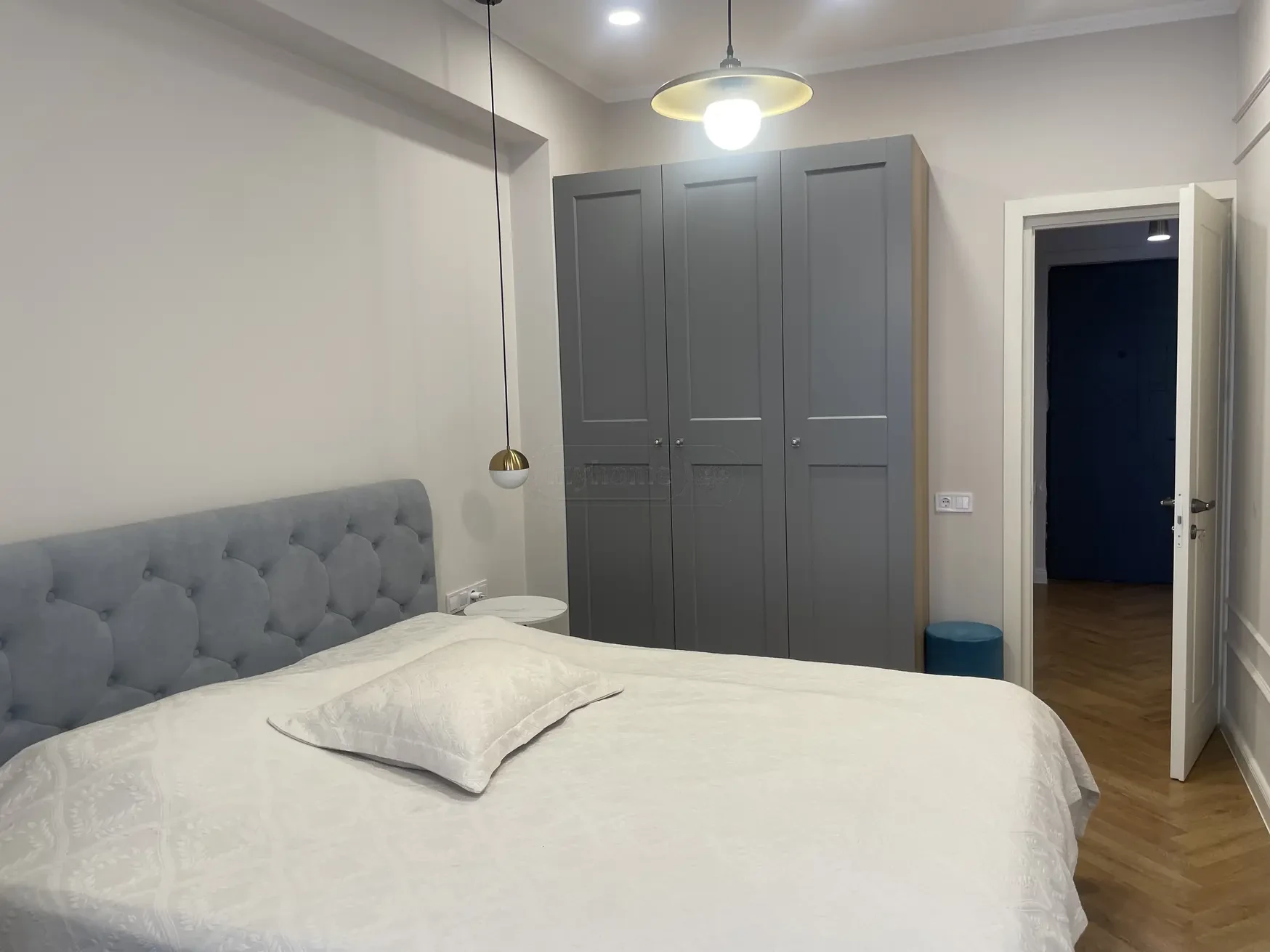 2-room apartment for sale on Kipshidze Street, Vake, Tbilisi - bedroom with fitted wardrobe