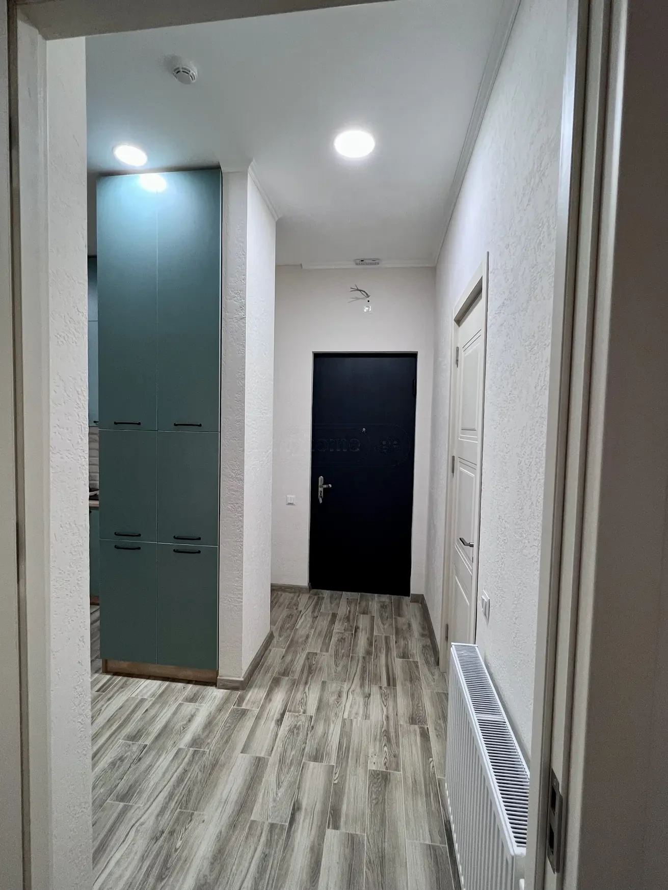 2-room furnished apartment for sale on Mindeli Street 9b, Saburtalo, Tbilisi — entrance hallway
