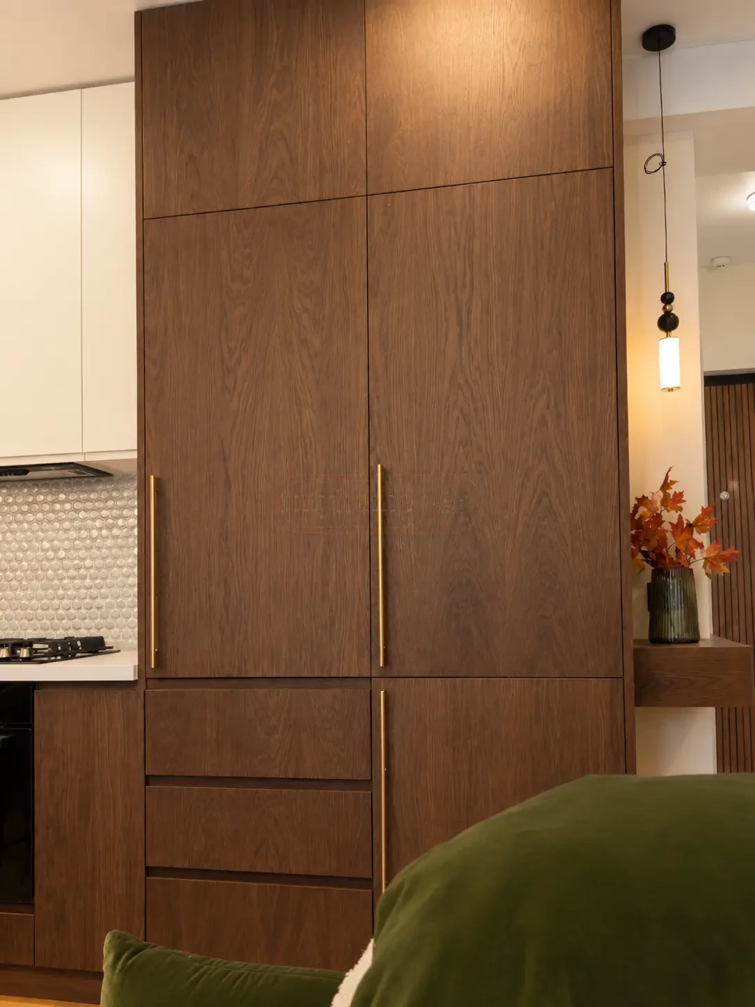 2-room apartment for sale on Nutsubidze Street 195, Saburtalo, Tbilisi — kitchen with built-in appliances