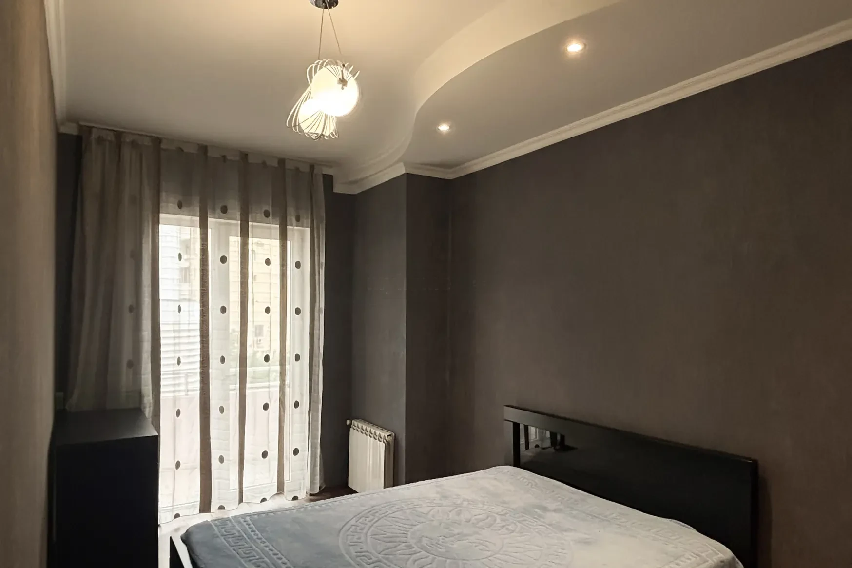 3-room apartment for rent on Chavchavadze Avenue 5, Vake, Tbilisi — second bedroom with double bed and curtained window