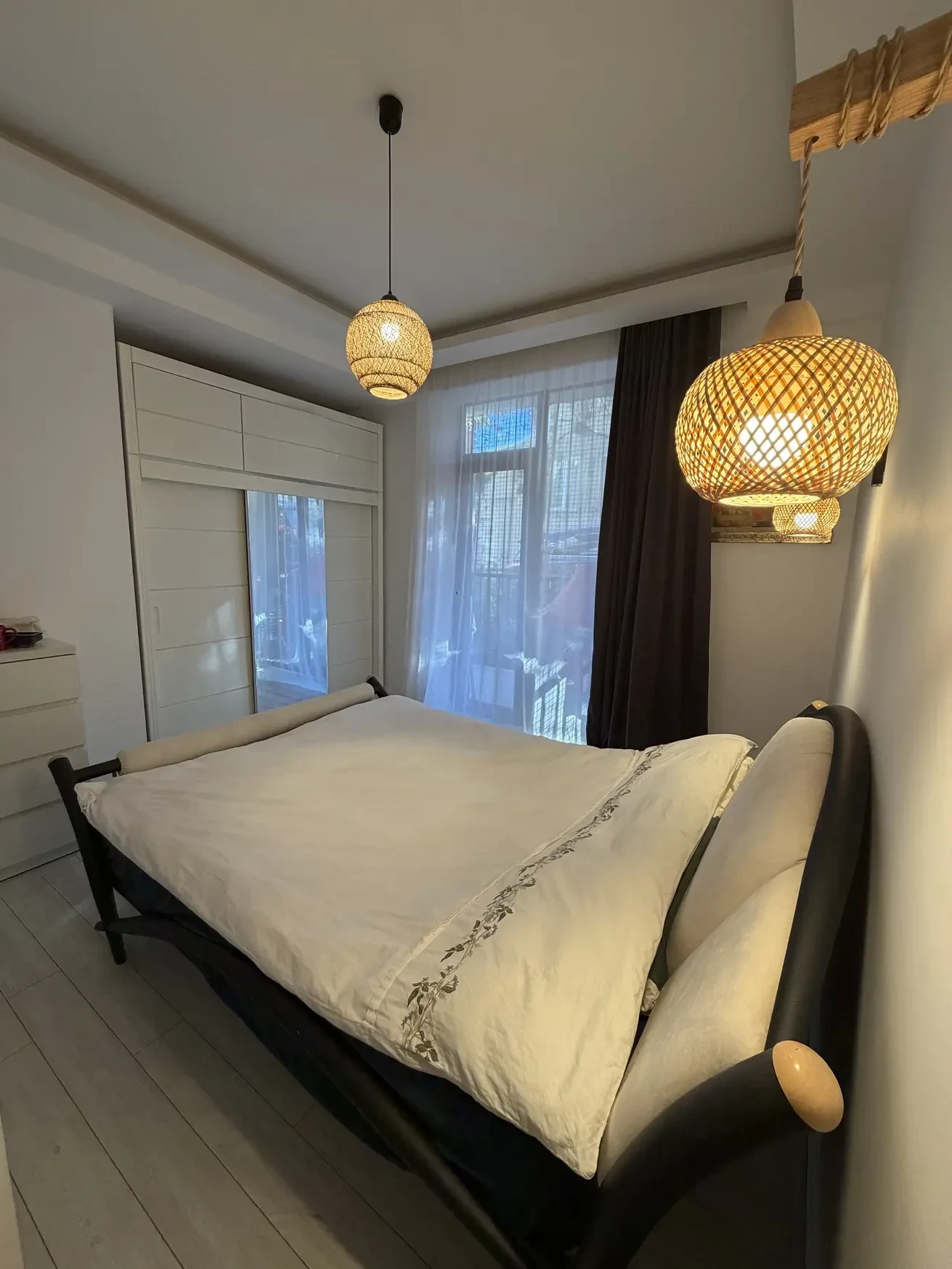 3-room apartment for sale on Marabda Street, Vake, Tbilisi — master bedroom with balcony access
