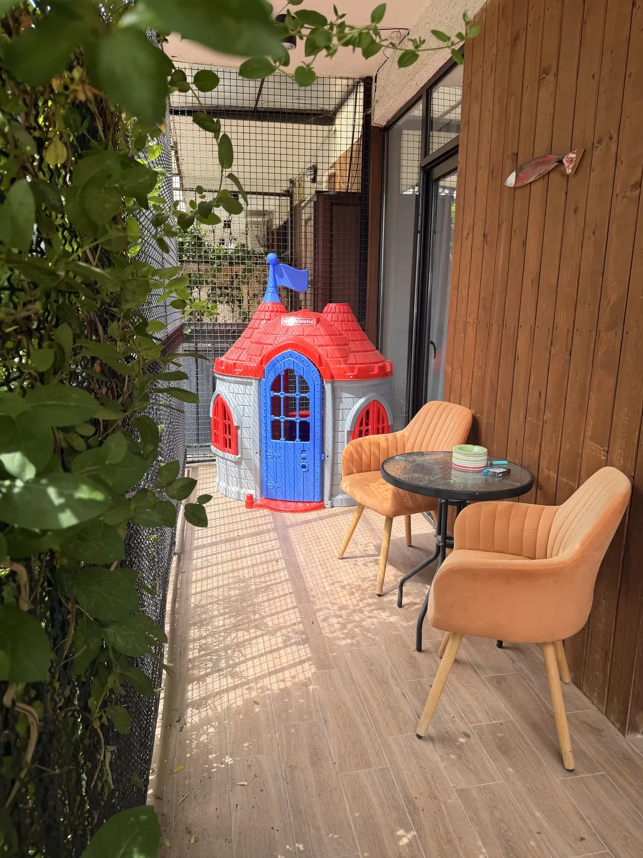 3-room apartment for sale on Marabda Street, Vake, Tbilisi — covered balcony with seating area