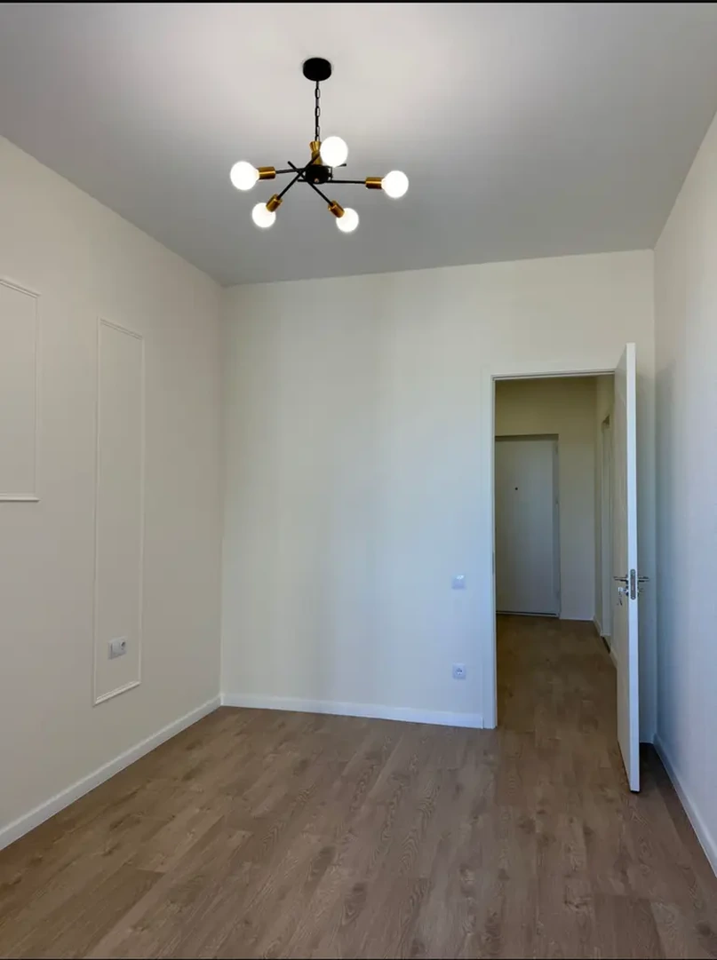 3-room apartment for sale on Shartava Street 43, Saburtalo, Tbilisi - third room opening onto the hallway