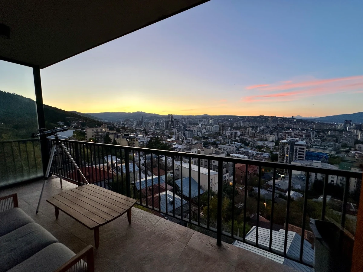 4-room apartment for sale on Marabda Street, Vake, Tbilisi — sunset panorama over Tbilisi from the balcony