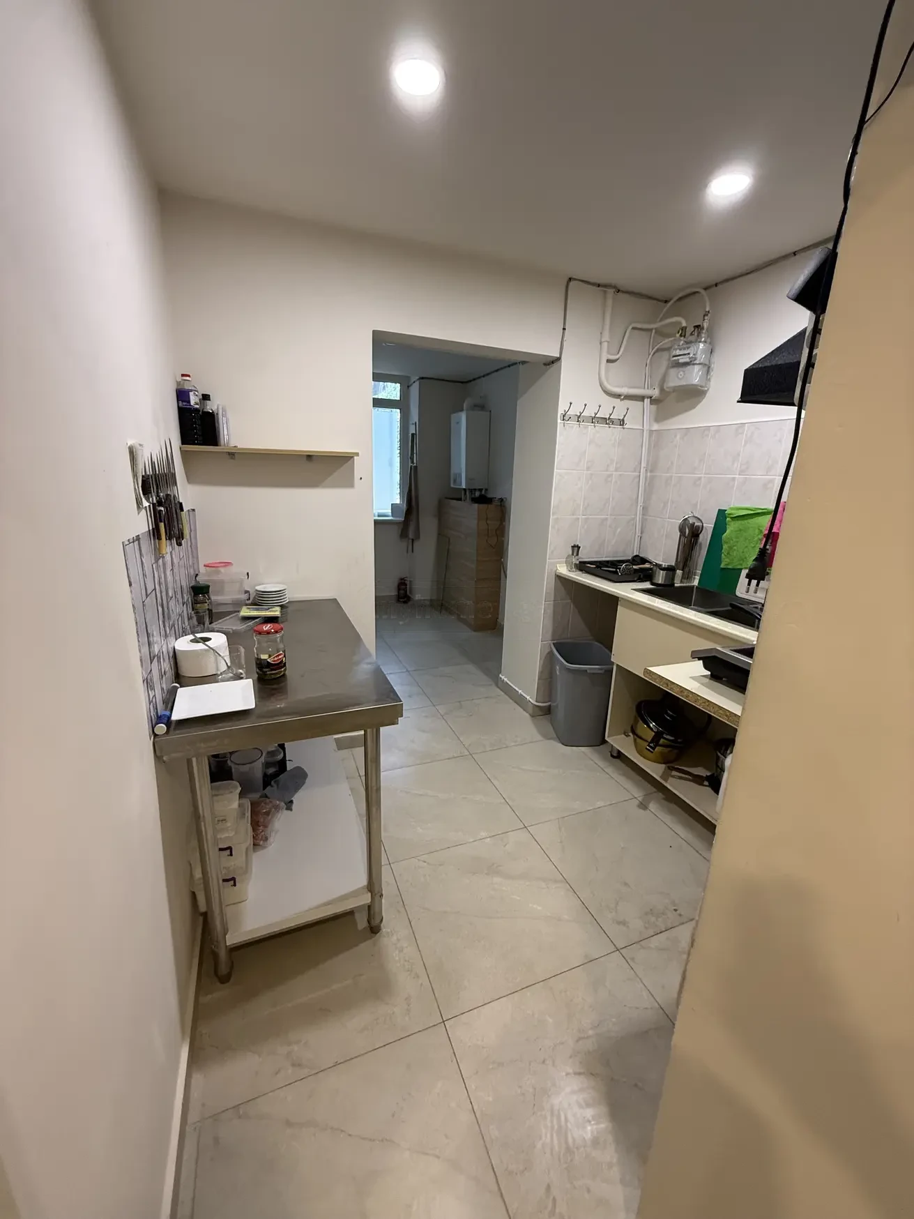 commercial space for rent on Kazbegi Avenue 47b, Saburtalo, Tbilisi — galley kitchen with sink and service area