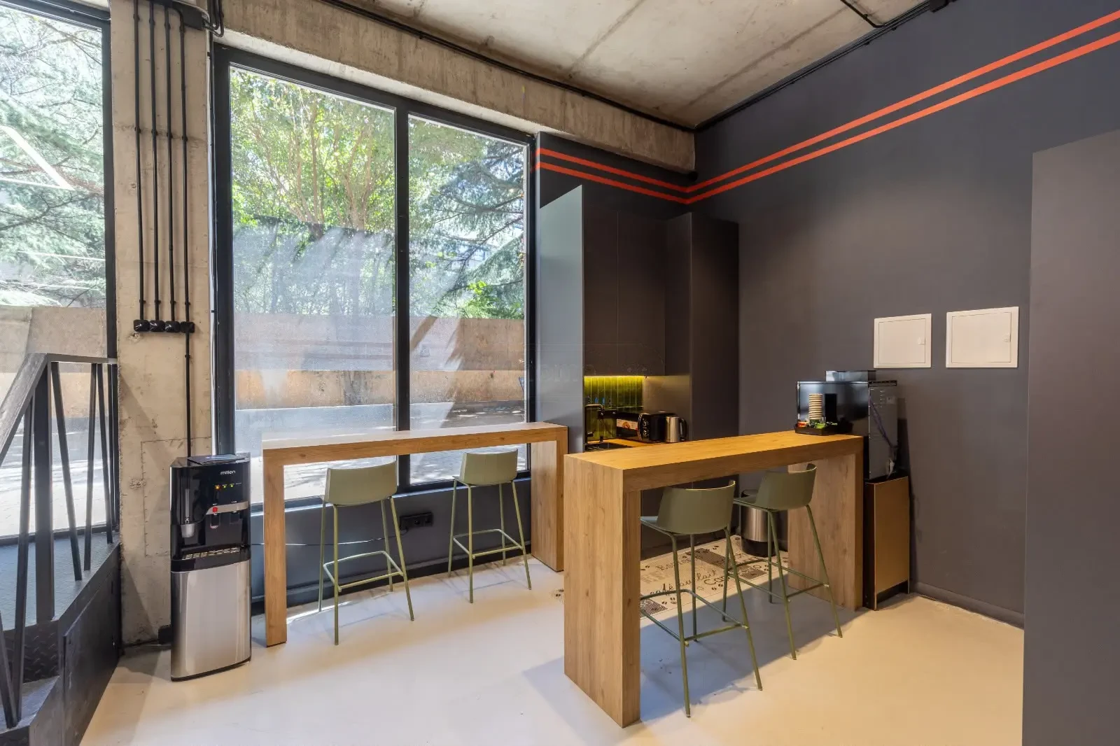 office space for rent on Politkovskaya Street (Jikia), Saburtalo, Tbilisi — coffee point with member lockers