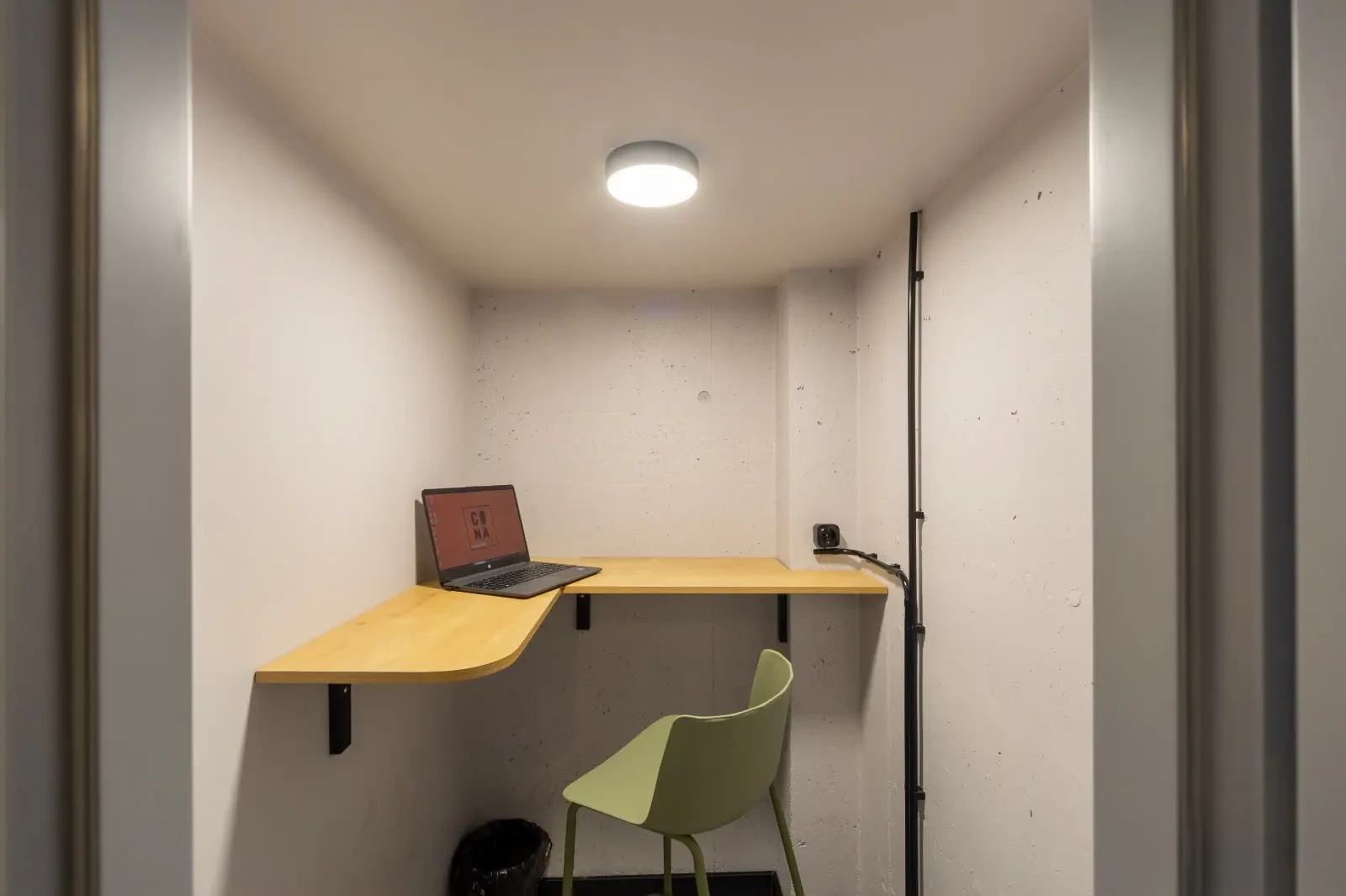 office space for rent on Politkovskaya Street (Jikia), Saburtalo, Tbilisi — mezzanine desk row with ergonomic chairs