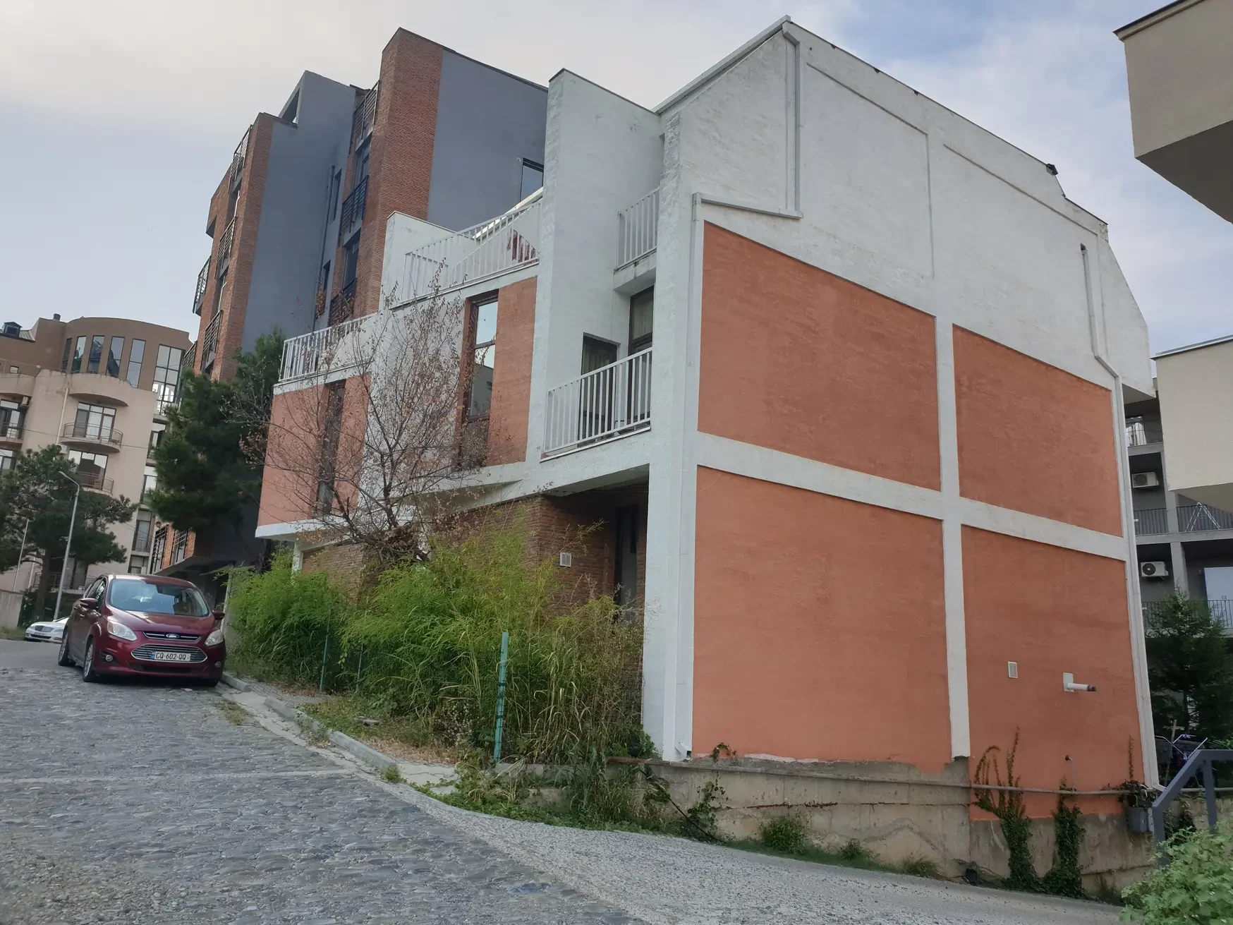 3-room apartment for rent on Tskneti Highway, Bagebi, Tbilisi — house exterior