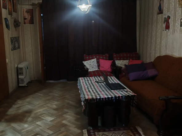3-room apartment for rent on Tskneti Street, Vake, Tbilisi — living room with sofa