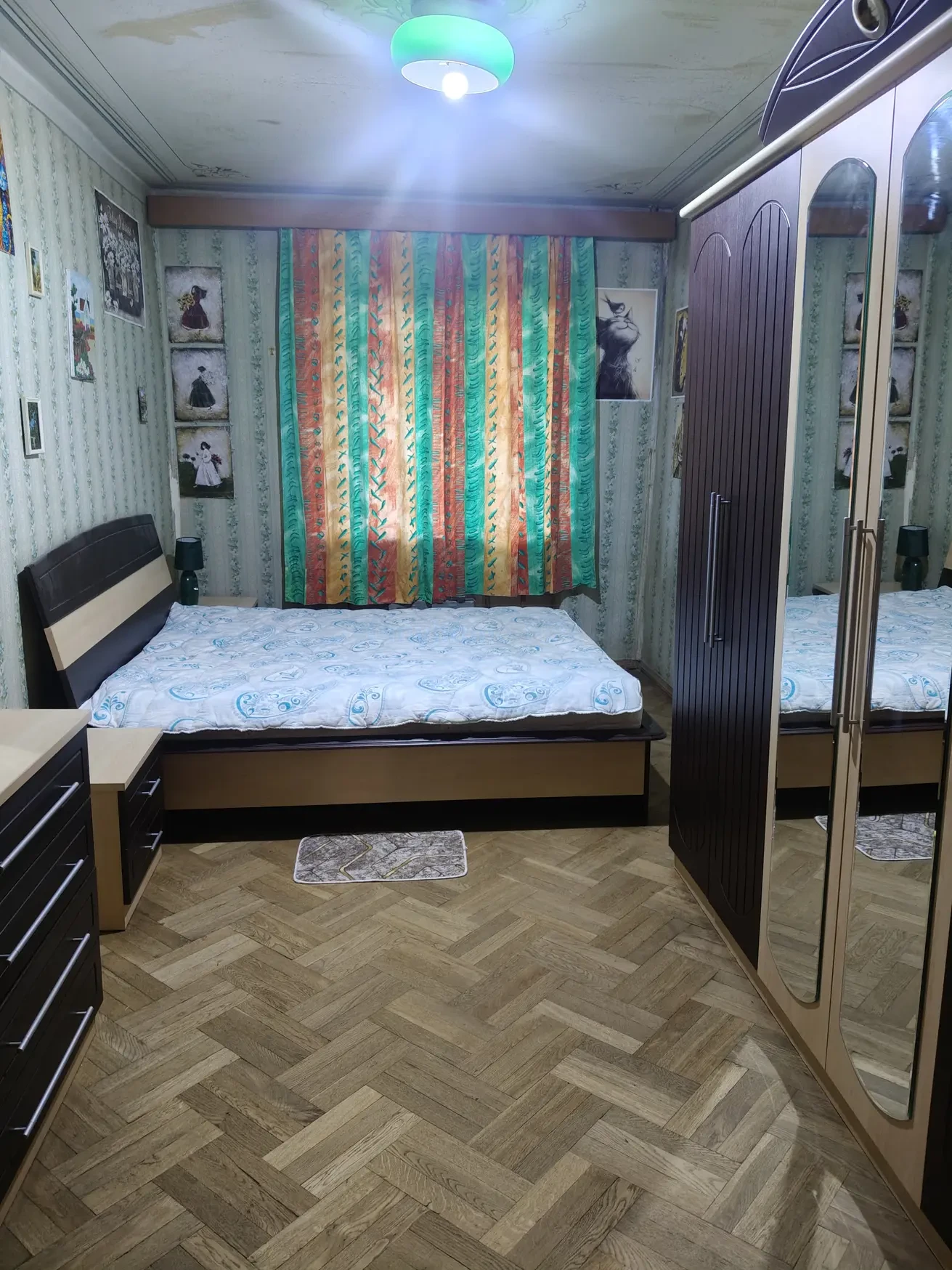3-room apartment for rent on Tskneti Street, Vake, Tbilisi — bedroom with mirrored wardrobe